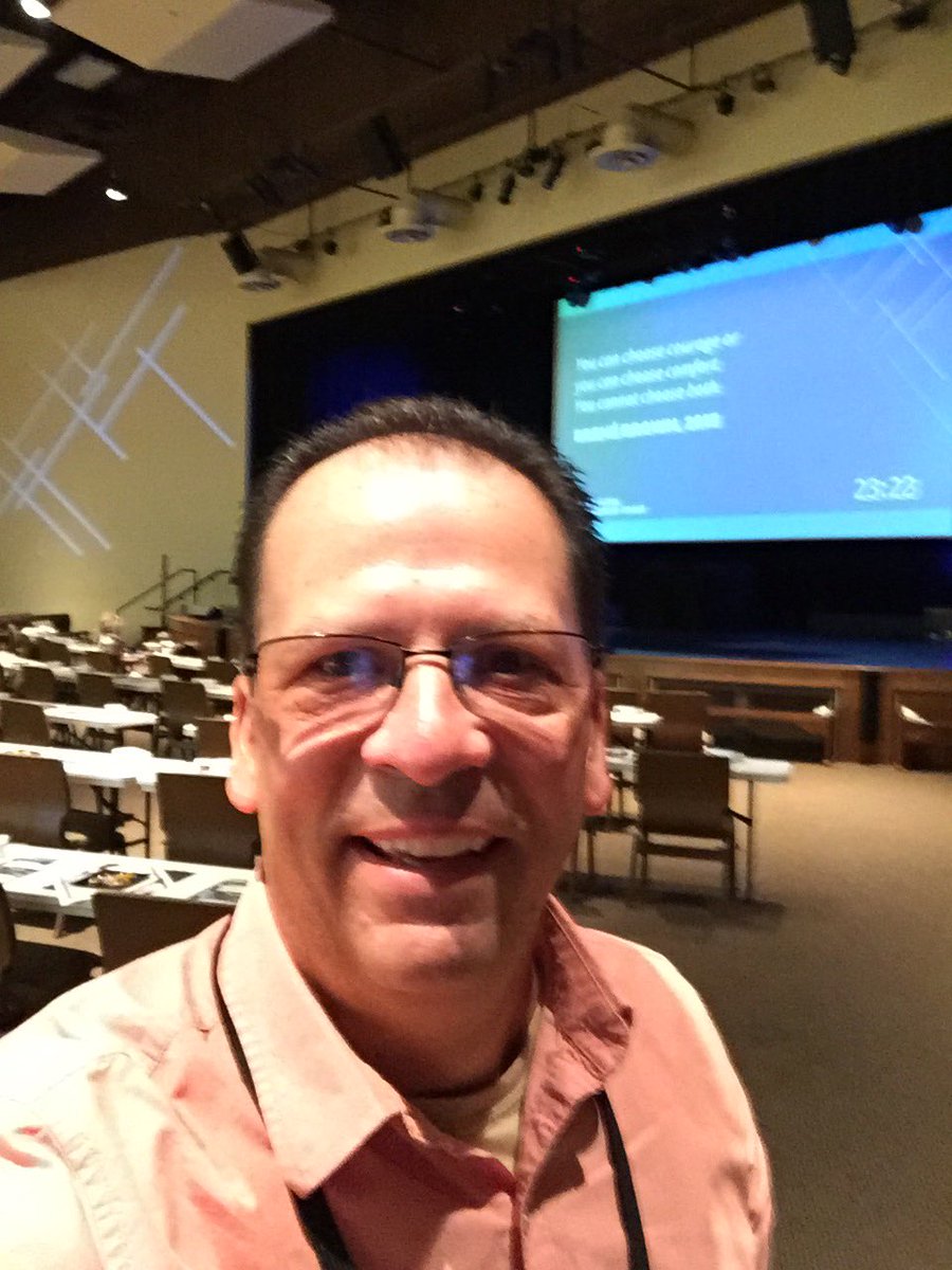 bobcroft's tweet photo. "Everyone wins when a leader gets better" eager to learn 1 thing to help me be a better leader. #GLS17 https://t.co/rVUoZkDB7h