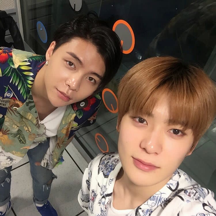 SUHJOHNNY_TH's tweet photo. TRANS | 170810 nctnightnight's IG : ห้องของแจจยา on the beach 🏖 #วันนี้ #ฝันดีครับ https://t.co/WuMnwxmVGS
