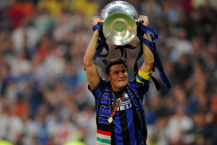 Happy 44th Birthday Javier Zanetti  Seasons: 19 Games: 858  Goals: 21 Trophies: 16

Legend     