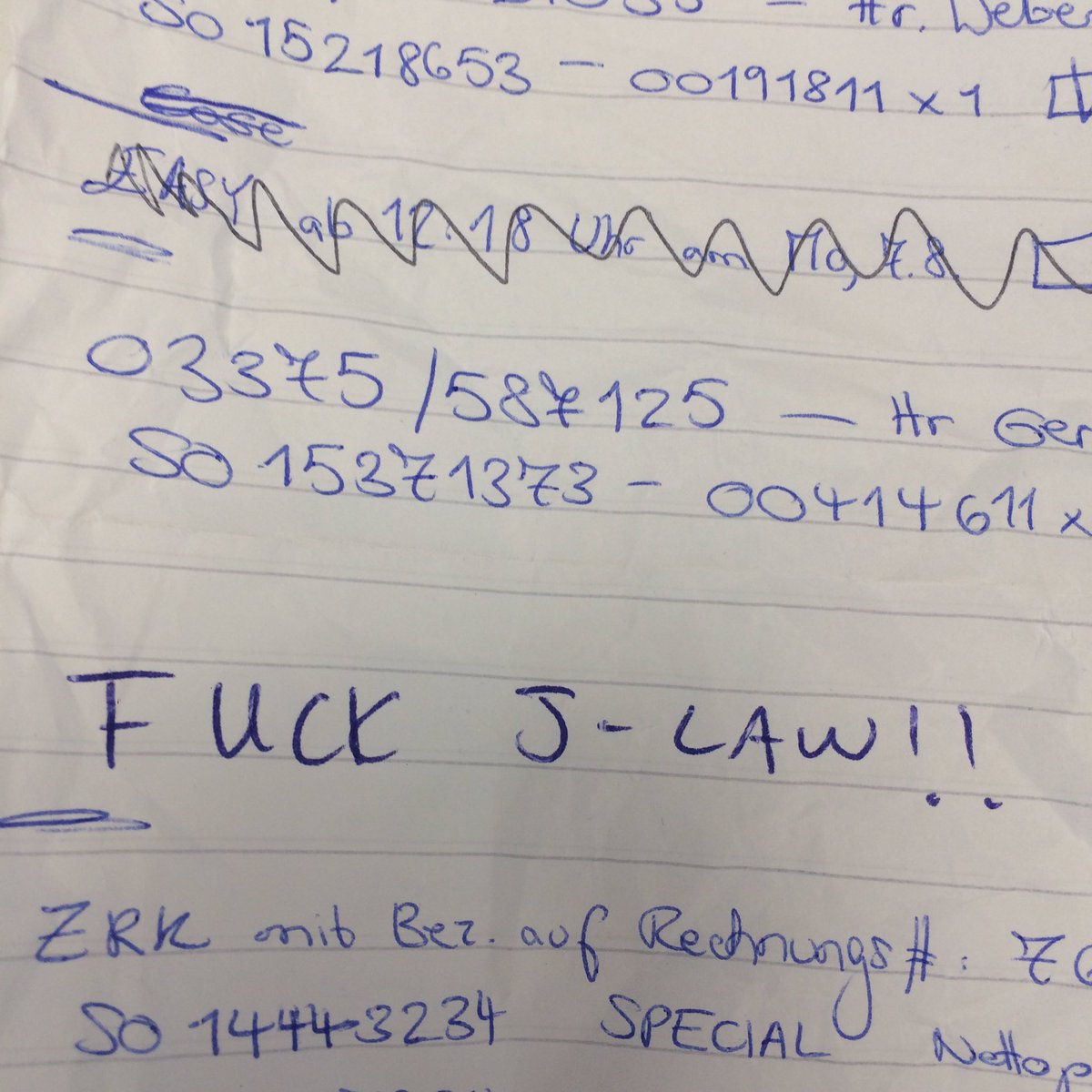 RagnaCookie's tweet photo. it was @Tinibabini's last day @ work &amp; i'm v happy for her but also kinda sad... who else is gonna leave me random weird notes about celebs? https://t.co/yoJnEcOPdw