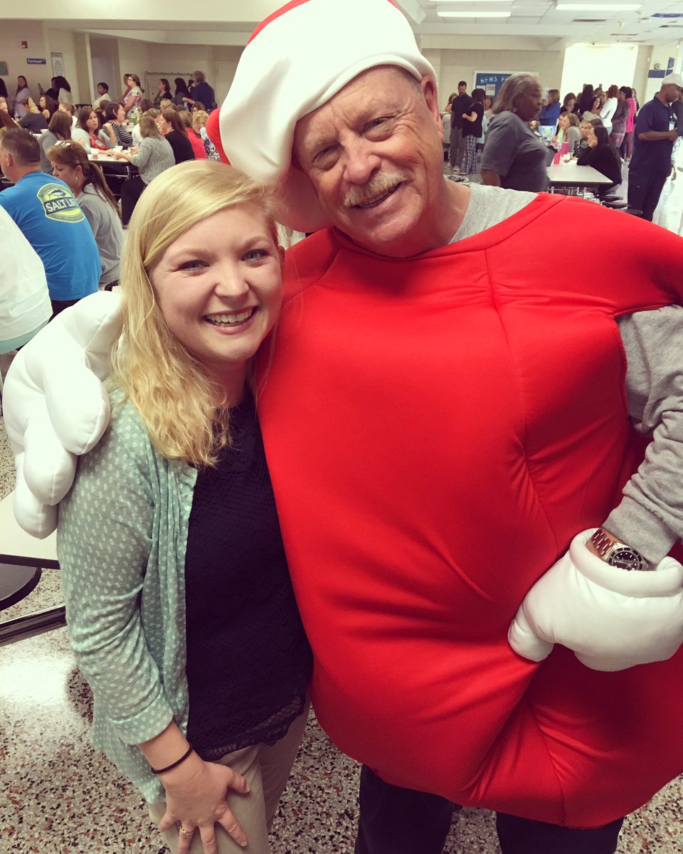 MadisonDanner2's tweet photo. The man #bcsteacheracademy2017 https://t.co/t61UdjSri5
