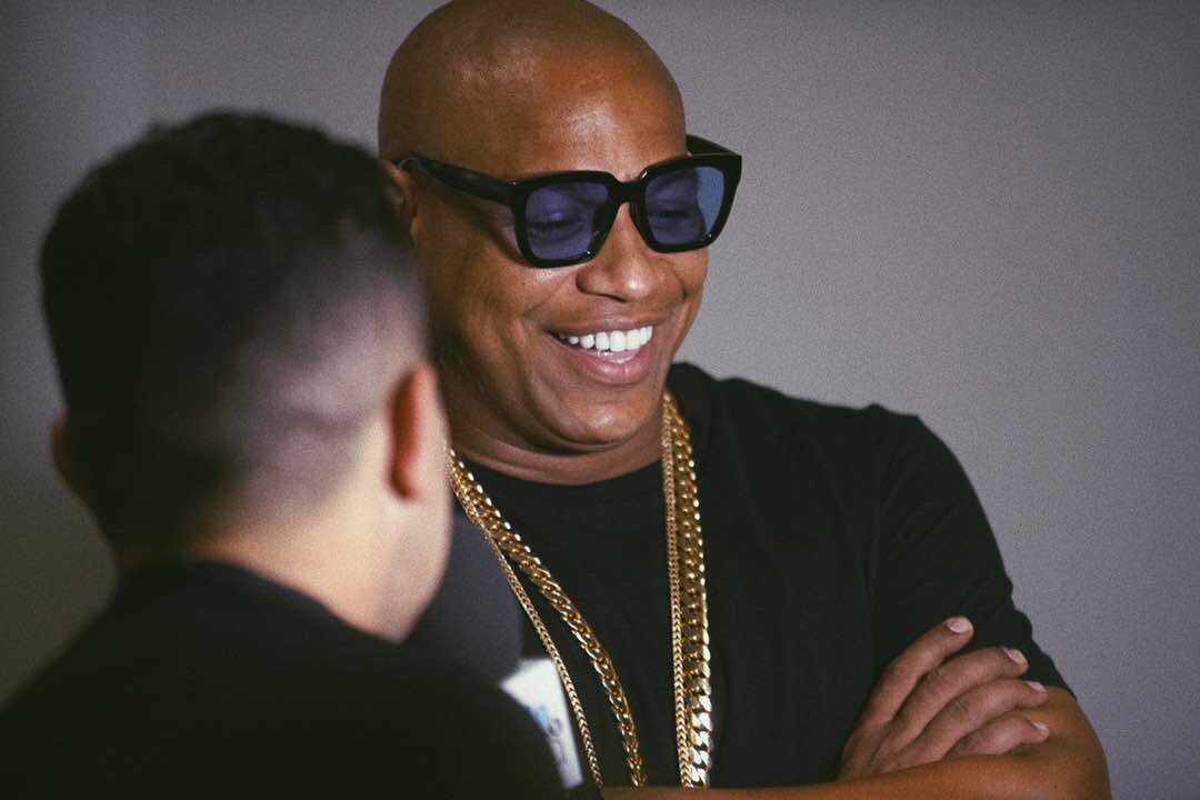 GdZOficial's tweet photo. Calentando el #HollywoodBowl 🇺🇸🔥 sube la mano y dame RT si te gusta #gentedezona #gdztourusa #sinovuelves #nituniyo https://t.co/nO79ctl30T