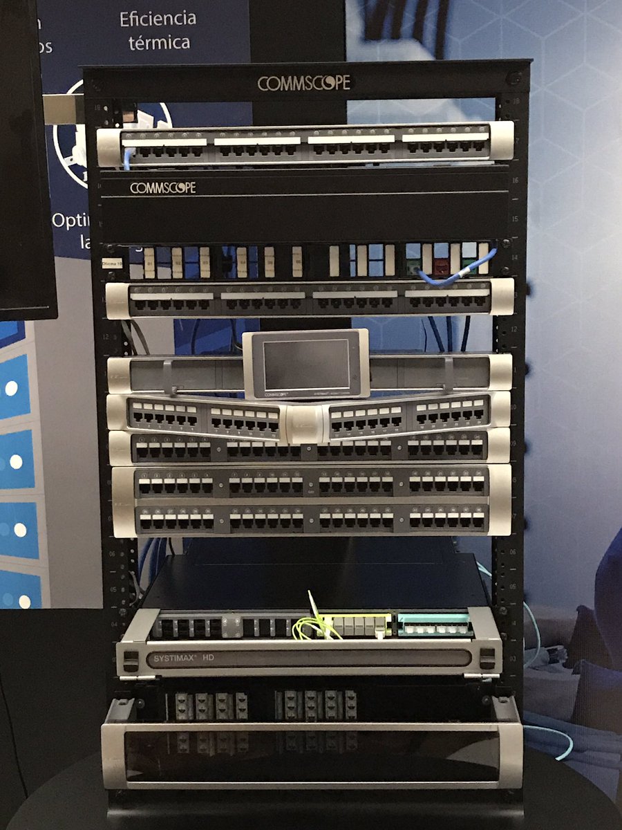 johnnyvega_mon's tweet image. @CommScope #HighSpeedMigration #DCSummit #CostaRica @_jriverosv @_VanePrada @IvanReal1