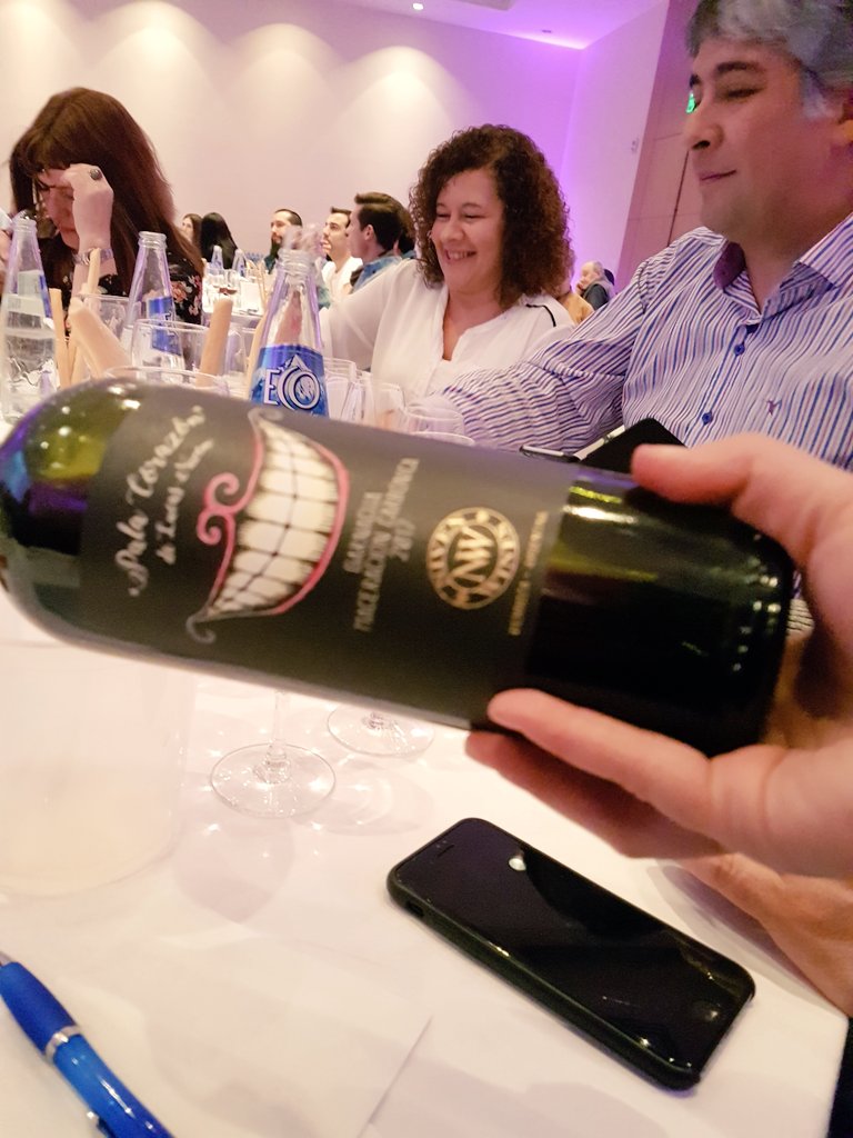 SilvioSommelier's tweet photo. Cierre de la 1° clínica de @PremiumTasting excelentes proyectos que van por todo!! Los 3 que destaco, me encantaron @GONCHA354 @VerSacrum https://t.co/nxppBJ5dfA