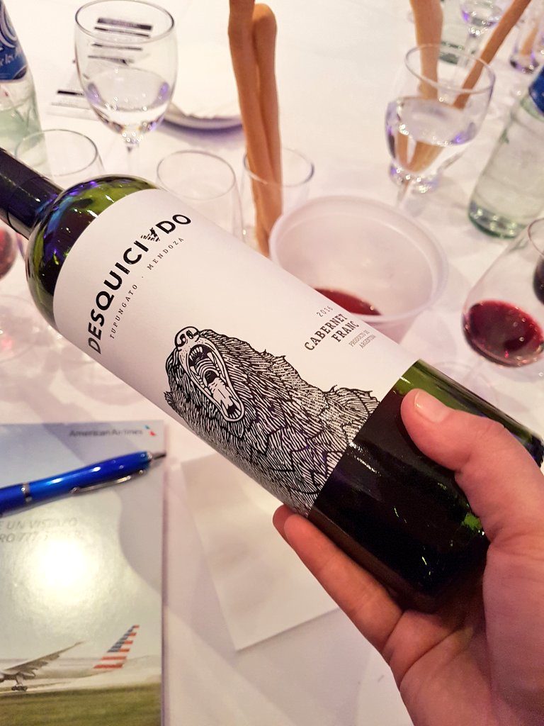 SilvioSommelier's tweet photo. Cierre de la 1° clínica de @PremiumTasting excelentes proyectos que van por todo!! Los 3 que destaco, me encantaron @GONCHA354 @VerSacrum https://t.co/nxppBJ5dfA