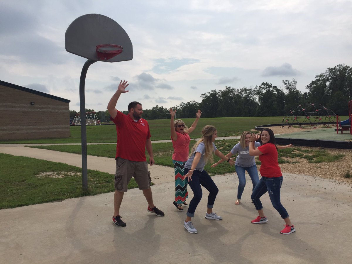 Charlie_Brianna's tweet photo. #rsteacherinduction https://t.co/fmPOdIYcAN