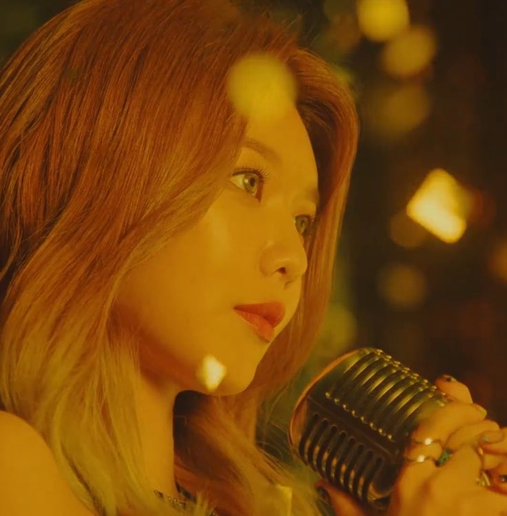 findSNSDhere's tweet photo. All these light eyes (contacts) ๐๐#AllNight MV #GIRLS6ENERATION https://t.co/AI4sCbQigc