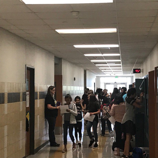 Navo_DISD's tweet photo. Now this is a sight that just melts our hearts! Welcome home panther cubs! #6thGradersRock #PantherProud #CubCamp2017 https://t.co/gKfmWwIE5c