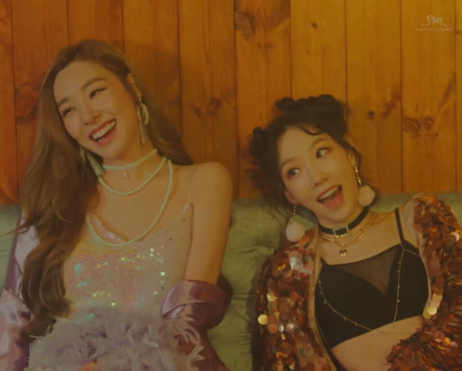 findSNSDhere's tweet photo. I didn't expect there to be Taeny moments in an MV so I was squealing when I saw this. #AllNight MV #GIRLS6ENERATION https://t.co/HtemsbkzEZ