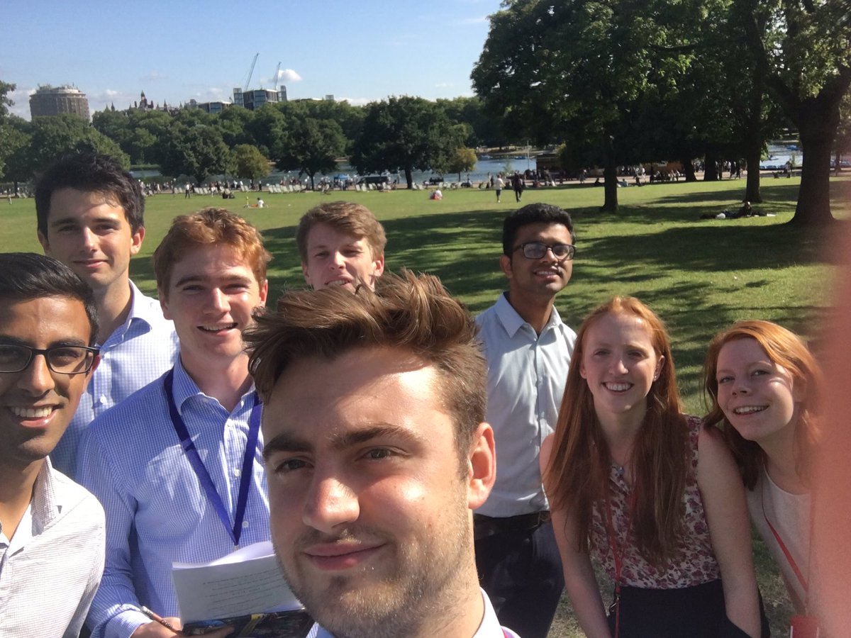 FionaRees96's tweet photo. Steady turtles #bdosummerinterns2017 https://t.co/mtuAjQaBQN