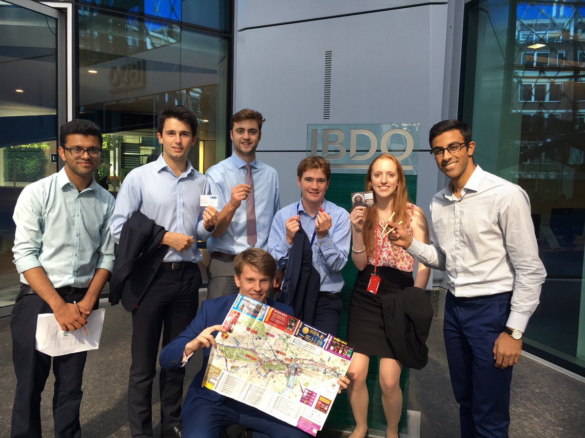 FionaRees96's tweet photo. Steady turtles #bdosummerinterns2017 https://t.co/mtuAjQaBQN