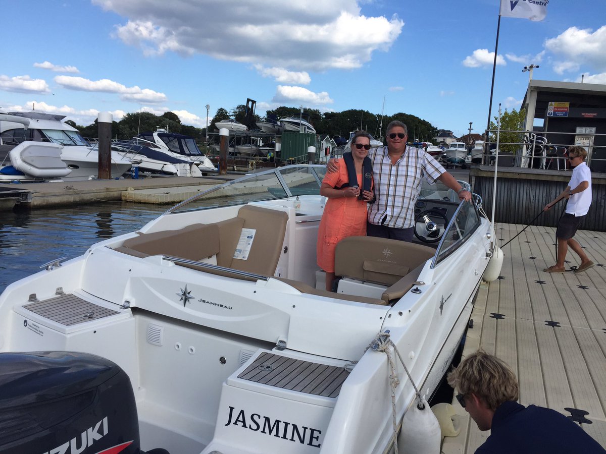 TheBoatClub_'s tweet photo. What a great photo of 2 of our members today after a full day of #Boating @TheBoatClub_ https://t.co/bzTKUYCjvC