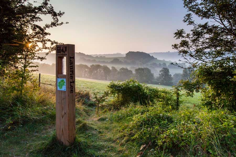 CotswoldsInfo's tweet photo. Discover the literary greats connected with the #Cotswolds and plan your next literary getaway #BookEngland 
https://t.co/AIRbPx55tS https://t.co/ZE8Ilo6B0k