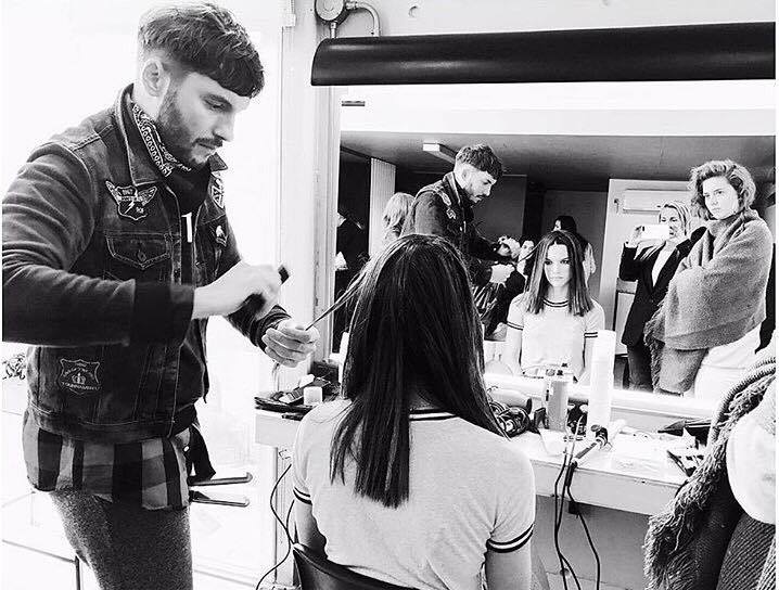 BafweekOficial's tweet photo. #BAFWEEKPreview - Fitting Hair
#BAFWEEK https://t.co/HNwFCHqmtW