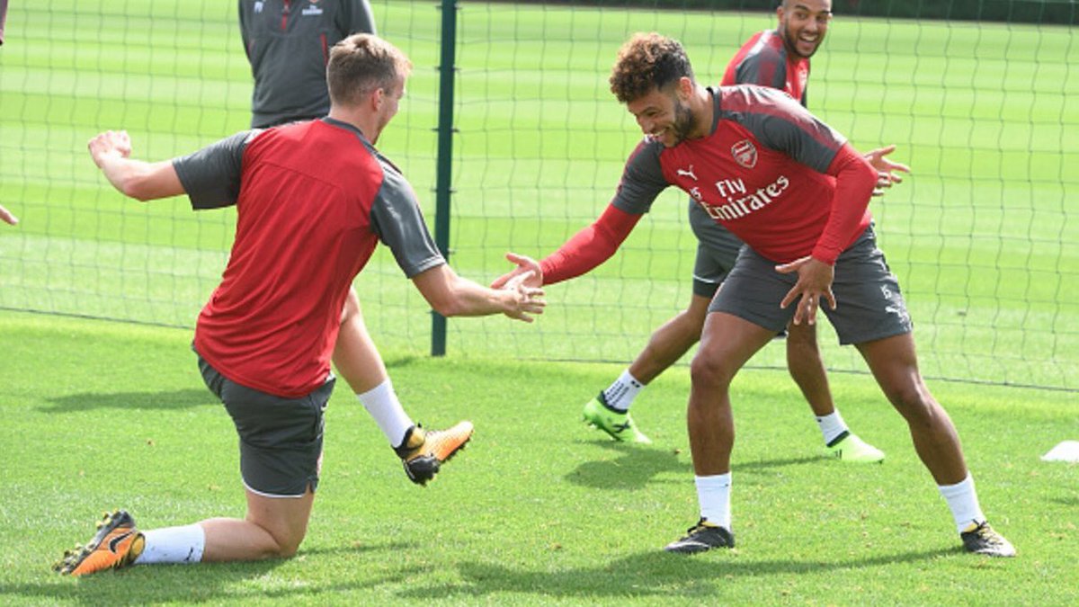 AlexOxChamb's tweet photo. Training Session Today Ahead Of The First Match Tomorrow! ⚽️ https://t.co/ueM0bH0mnr