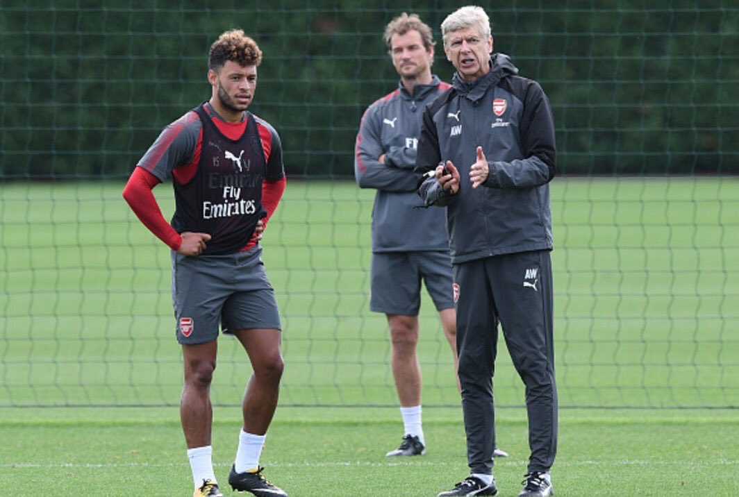 AlexOxChamb's tweet photo. Training Session Today Ahead Of The First Match Tomorrow! ⚽️ https://t.co/rrIKYnNuM6