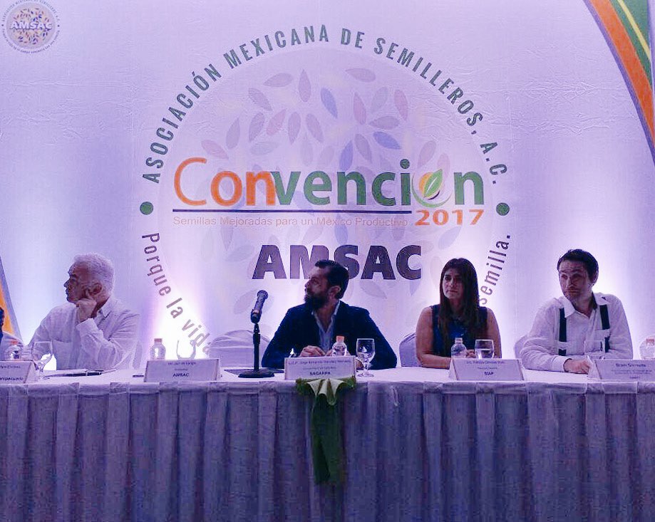 JorgeNarvaezN's tweet photo. Asamblea @AMSACSemilleros 2017 #Merida "Las semillas son origen y destino, son el elemento clave para el desarrollo del sector" @SAGARPA_mx https://t.co/WMBmx70CVd