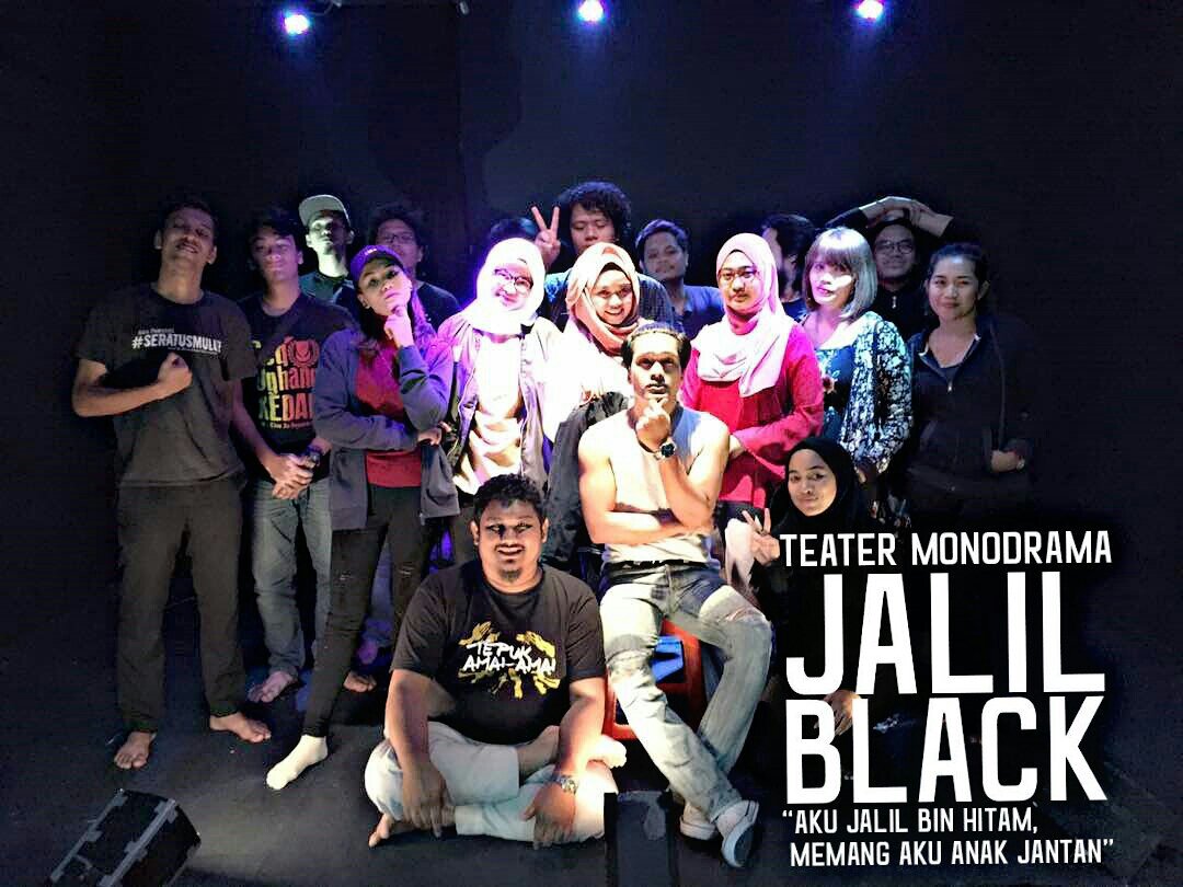 RevolutionStage's tweet photo. Settle show ke 2. Terima kasih kepada yang hadir. Feedback yang baik π
Malam esok macam biasa 8:30 malam di @RevolutionStage
#JalilBlack https://t.co/Xnl5on66YF