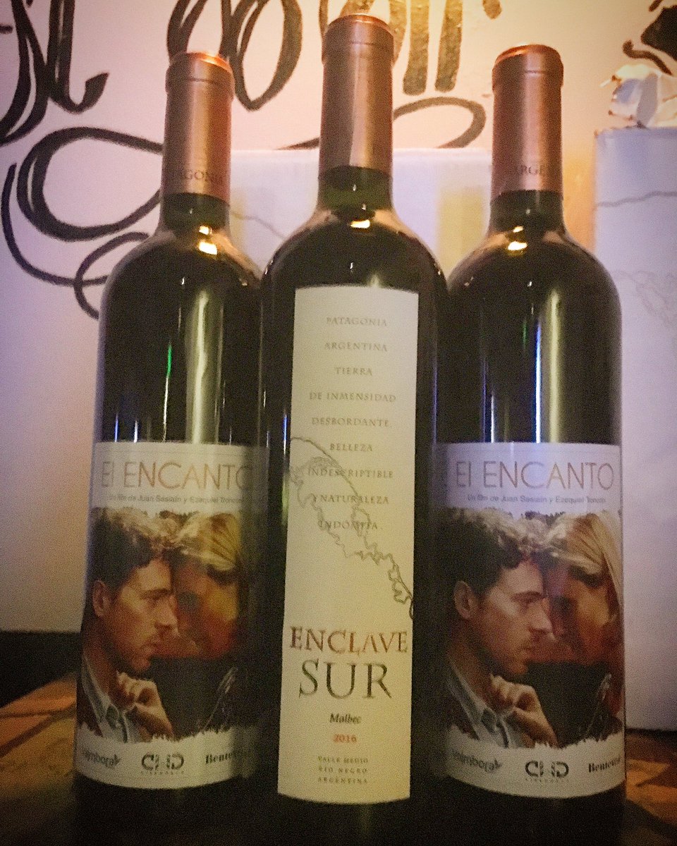 Muchas gracias a #EnclaveSur por sumar sus exquisitos vinos a #ElEncanto y por sacar una partida exclusiva diseñada para la película