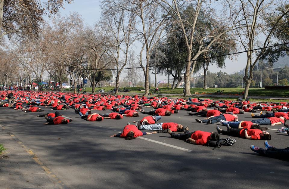 bicicultura's tweet photo. Víctimas de siniestros viales, una tragedia evitable: 2.178 solo en 2016! Habla Gonzalo Stierling de @ciclorecreovia https://t.co/8G36IszeJ5 https://t.co/vBxGu8P0kL