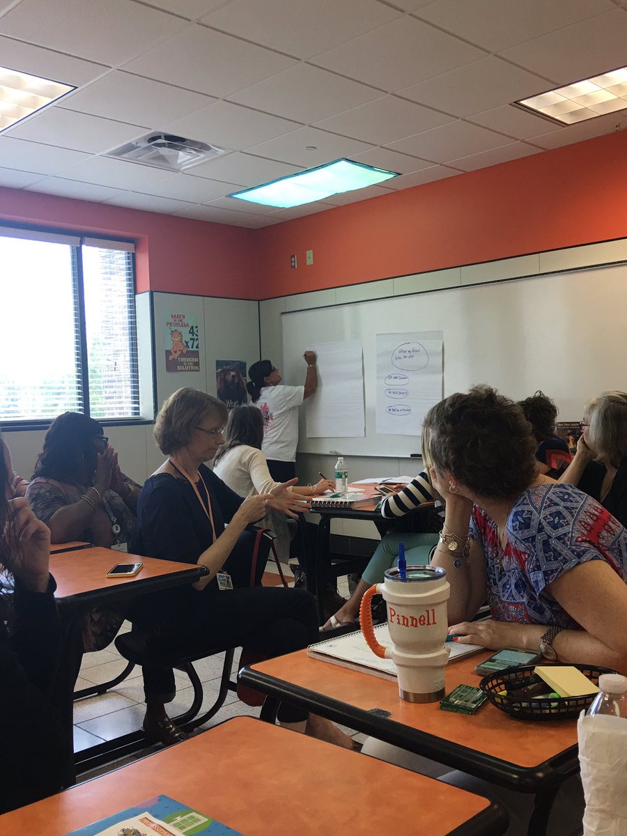 Lililu7580's tweet image. Kim Lee= AWESOME presenter who EXPLAINS~MODELS~INSPIRES 📝✏️📓@tidwellclt #tisdpdconf17 #elementarywriting