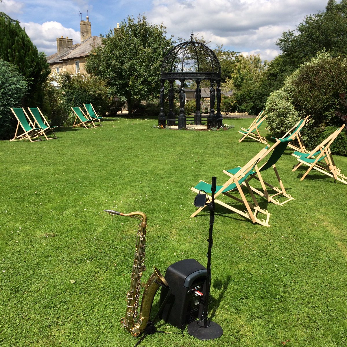 It was glorious today <a href="/widbrookgrange/">Widbrook Grange</a> where I was playing for Charlotte &amp; Matthew's drinks reception @LoveThatWedding @thewhitewed