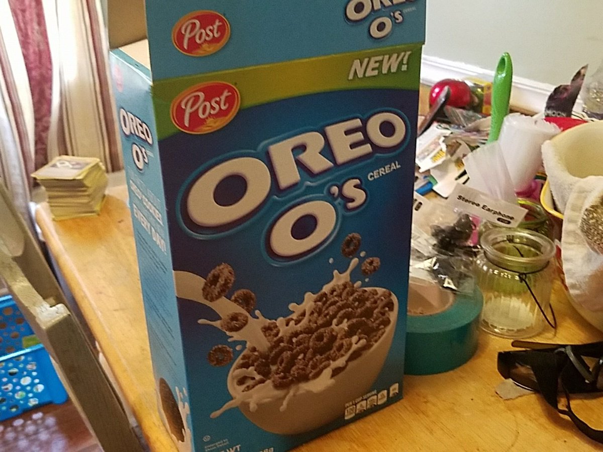 AngryBirdKid24's tweet photo. Gotta start the day off with some @Oreo o's. https://t.co/fqT3bV4IgD