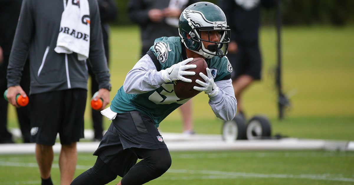 Eagles's tweet image. From @EaglesInsider, keep an eye on these storylines in the #Eagles preseason opener.

Read: phieagl.es/2hNDnkD