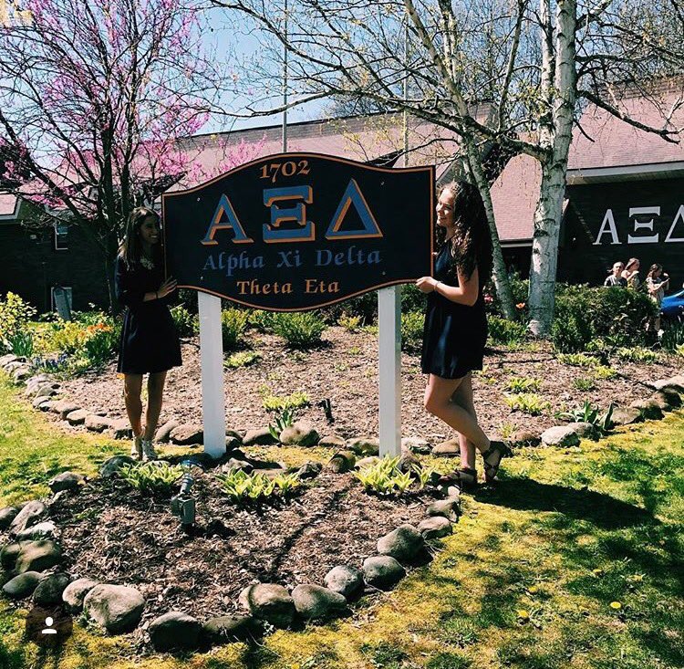 AlphaXiDeltaWMU's tweet photo. Counting down the days until we're home with our sisters in xi castle ๐๐ #GoGreekWMU https://t.co/jHCzcoE78t