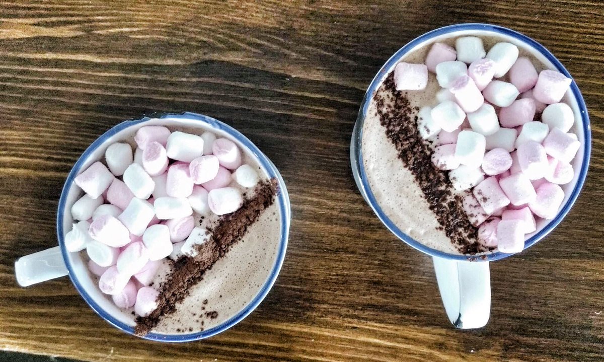 TheCraftsmanAbz's tweet photo. Made with single origin real chocolate flakes from the family chocolatier @MarimbaWorld #hotchocolate #artisanchocolate #excitetheenthusiast https://t.co/6i5hVKuldC