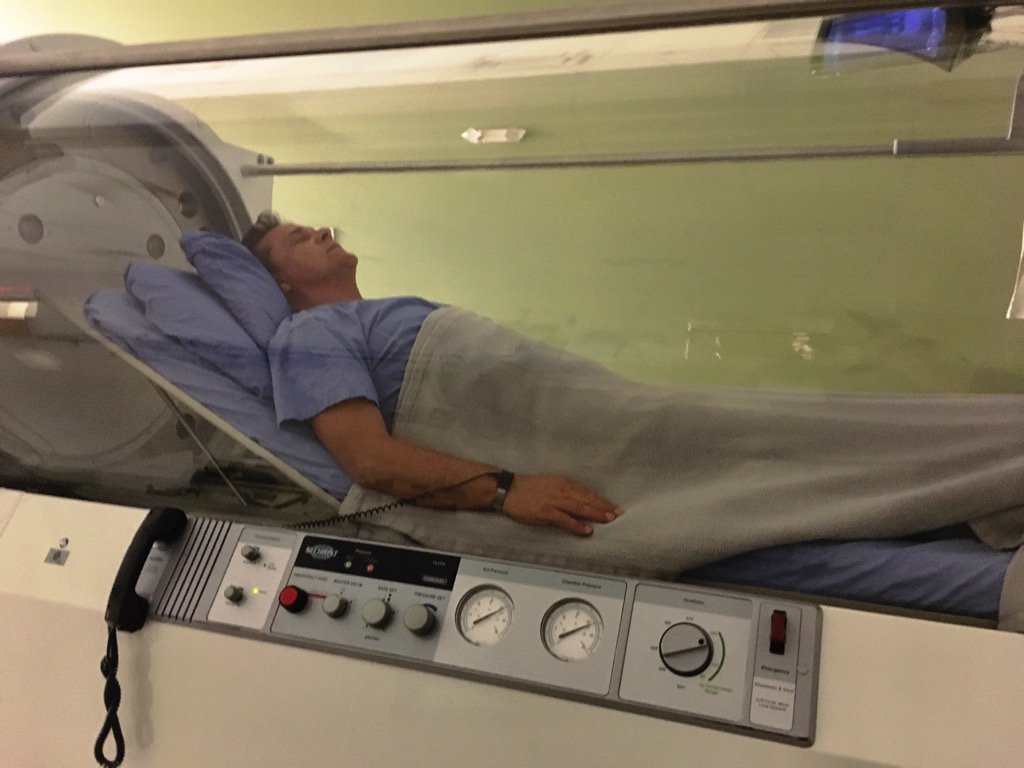 SGMerritt's tweet photo. Getting a Mega Dose of oxygen today at Orlando Hyperbaric's! Focused on total recovery! #hyperbaric #Road2Recovery https://t.co/31ApZjajW4
