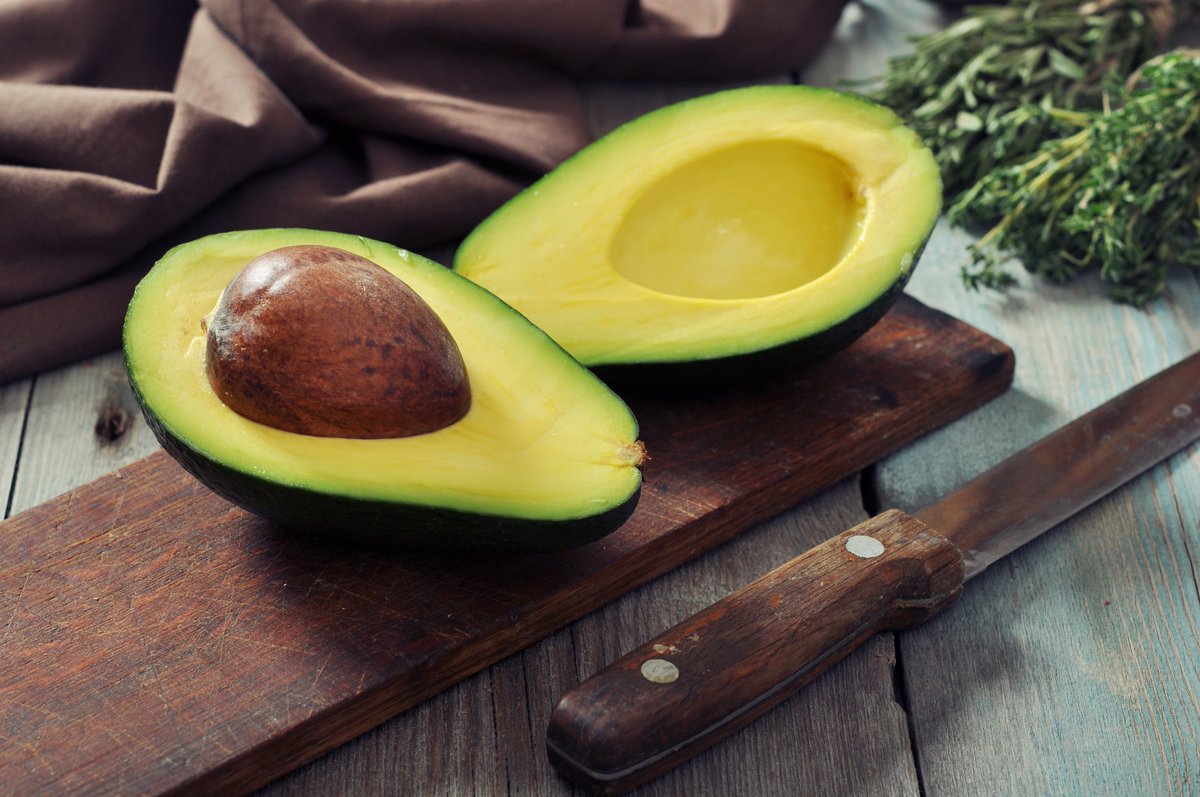 planetbeach's tweet photo. We love avocados! They’re high in fiber, low in sugar and are also high in monounsaturated fat, the “good” type! https://t.co/Fea76cY8o9