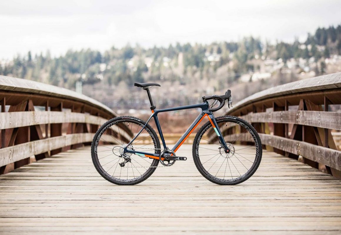 bikenation_ca's tweet photo. @NorcoBicycles dévoile les modèles #threshold 2018 -> https://t.co/aMqYBo8YvN @LTP_Sports #cyclocross #crossiscoming #velomtl #veloqc #velo https://t.co/8MbG6VW5fh