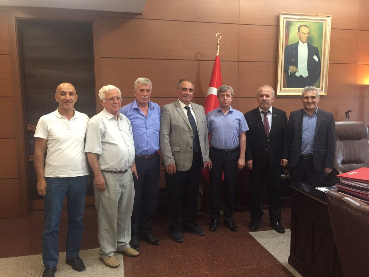 Batı Karadeniz Sanayici ve İş İnsanları Dernekleri
Federasyonu Yönetim Kurulu üyeleri
Zonguldak Valisi Ahmet Çınar'ı Ziyaret Etti