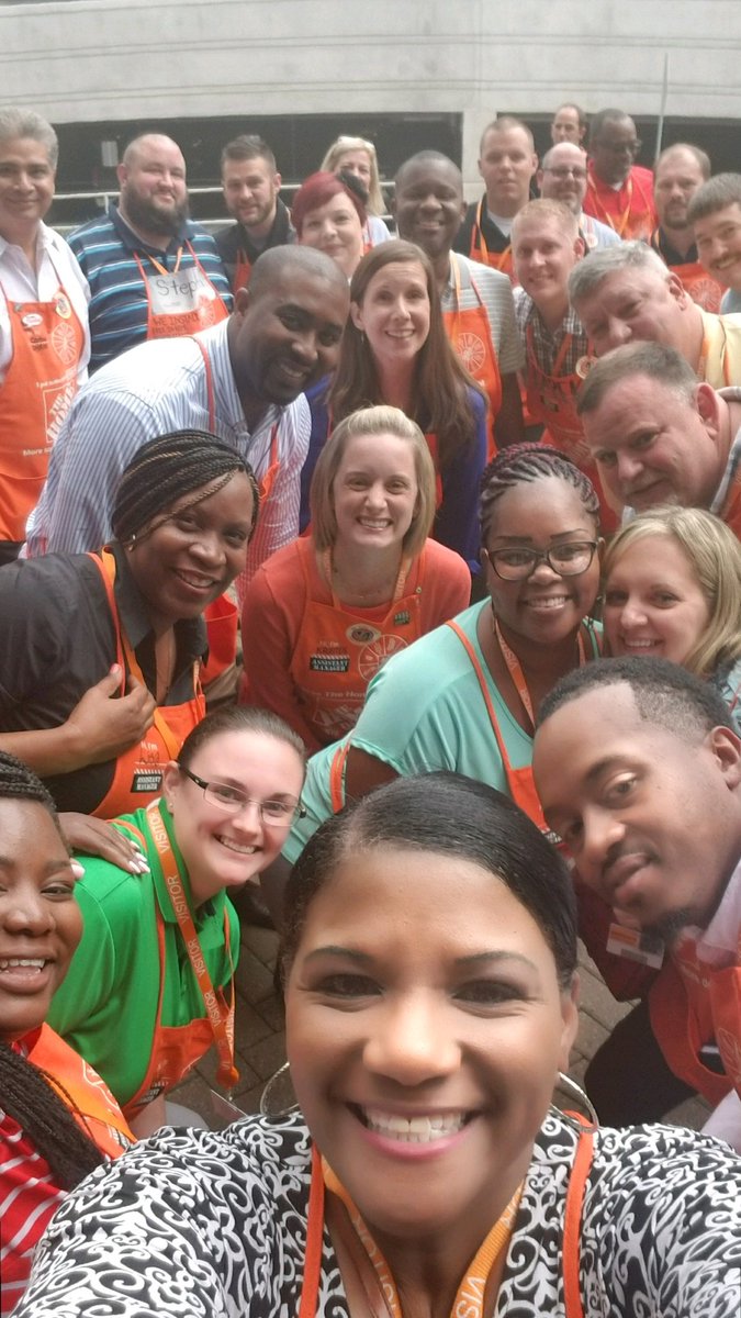 kjfritz84's tweet photo. Headed to SSC with the ASM team! #ASM2017 https://t.co/9h81WoADGx