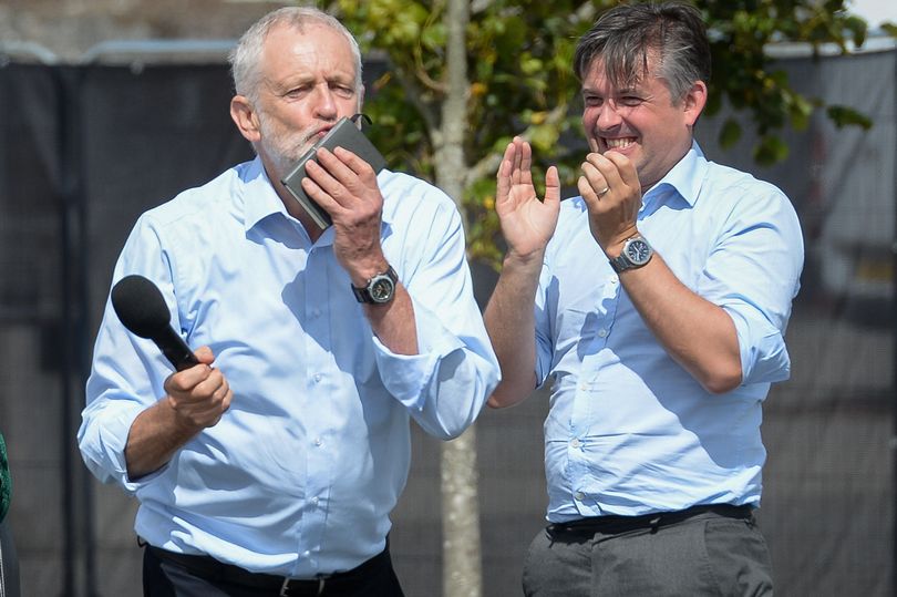 MirrorPolitics's tweet image. Jeremy Corbyn kicks off his UK tour with a rally to adoring fans in Cornwall
mirror.co.uk/news/politics/…