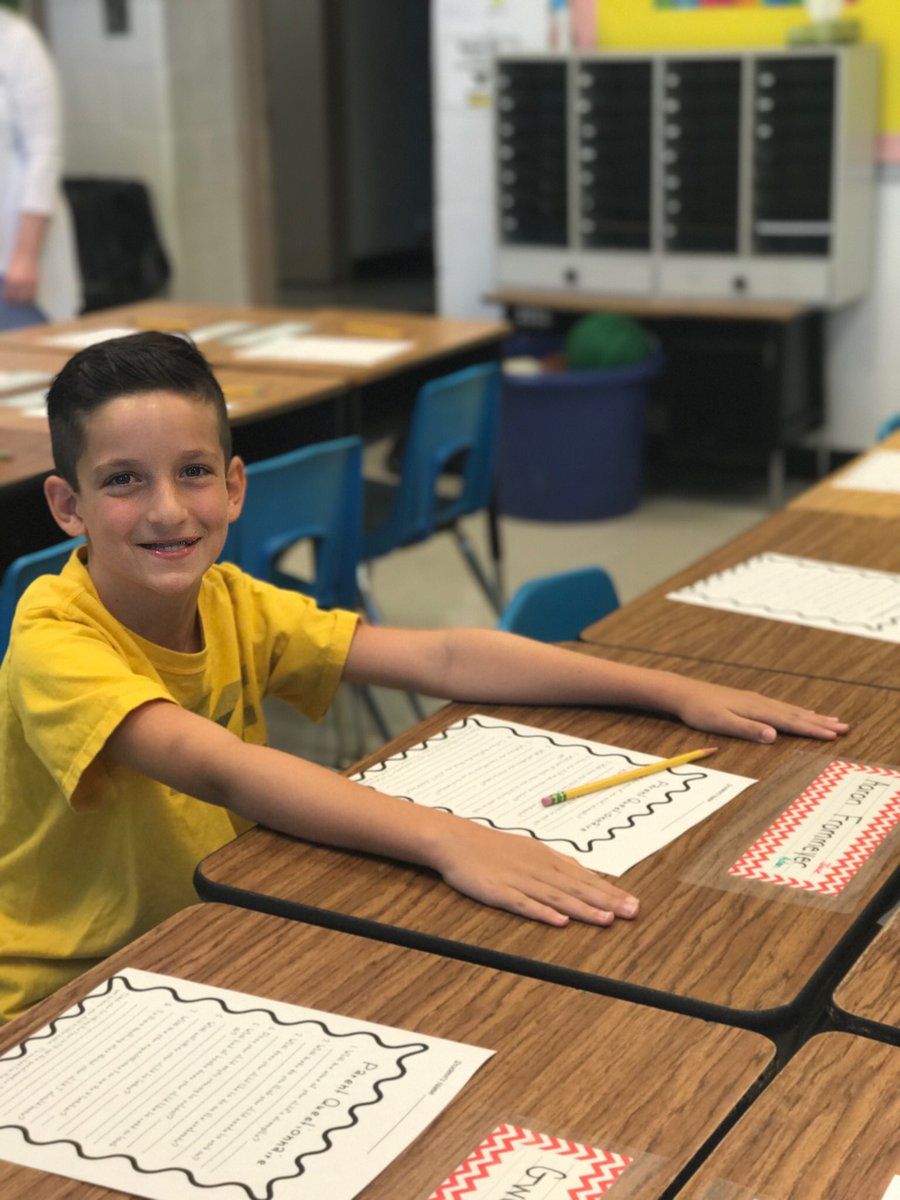 iinsureplf's tweet photo. 1st day of school #LMFirstDay https://t.co/d9NdpqSaPA