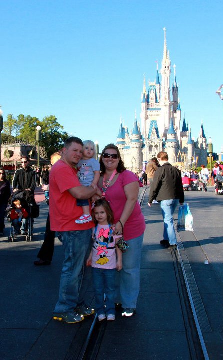 AmzingTravels's tweet photo. This week I am taking it back 6 years to our first family vacation to Disney World! #TBT #familytravel #DisneyWorld #adventureawaits https://t.co/ffazIJE2mV
