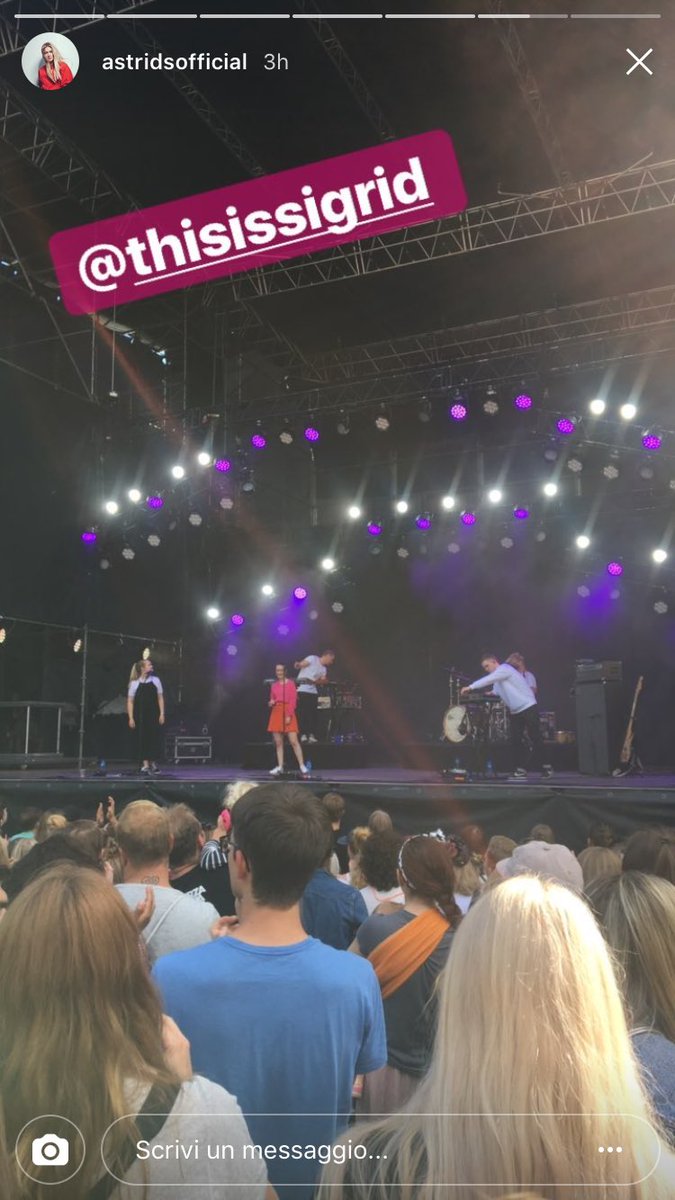 AstridsITALY's tweet image. Astrid oggi pomeriggio era a sentire @thisissigrid 🎶