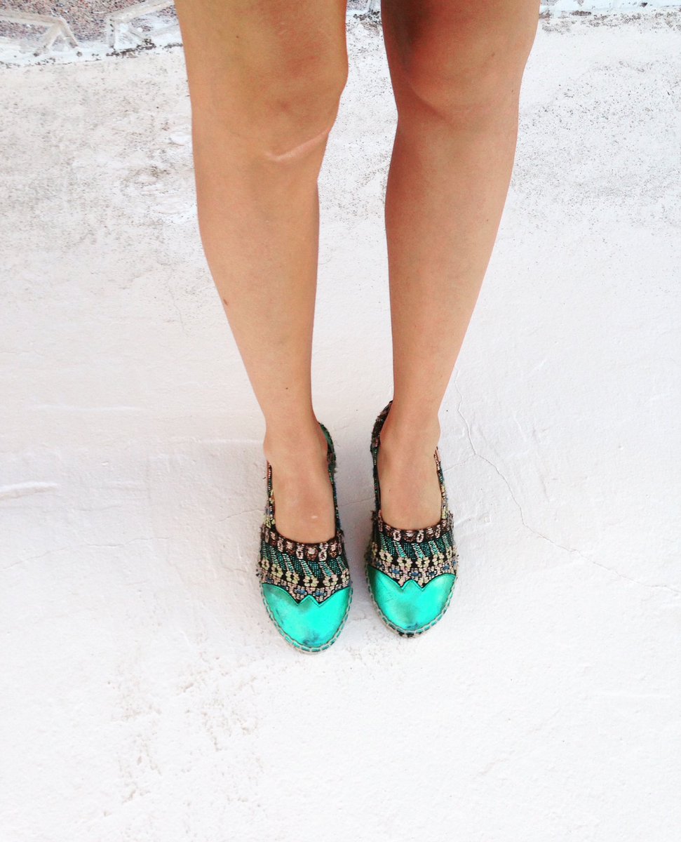 CarinaValentin3's tweet photo. Paseos de verano, pies cómodos. #carinavalentina #artesian #shoes #artesian #espadrilles #madeinspain https://t.co/CcR7eVZnXF