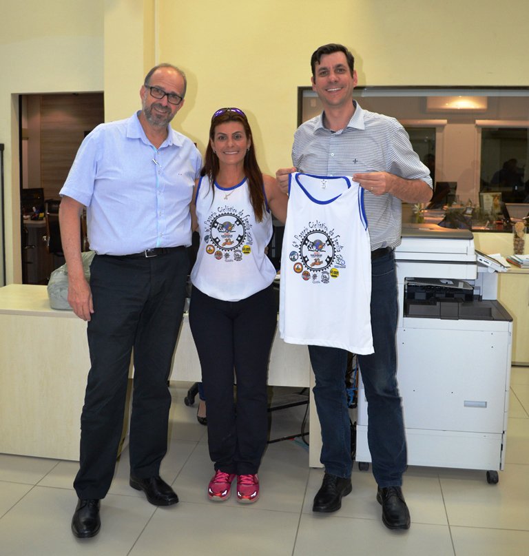 Prolagos's tweet photo. A triatleta #MonikeAzevedo convoca o time da #Prolagos para o Passeio Ciclístico q será neste sábado. Participe!
https://t.co/dVtZTeBit4 https://t.co/JnVxPtgdp4