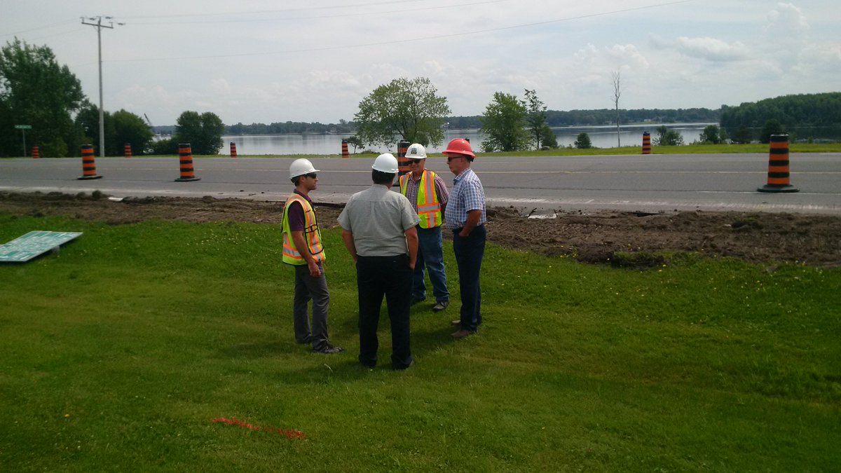 Bill here. At the ground breaking for the roundabouts in Long Sault. https://t.co/iH21c3i52R
