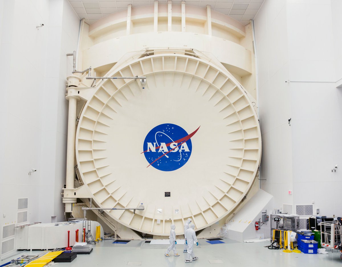 L3HarrisTech's tweet image. The @NASAWebb Telescope sure knows how to beat the summertime heat. Read how #HarrisCorp is helping: ow.ly/pHRs30ejAiF