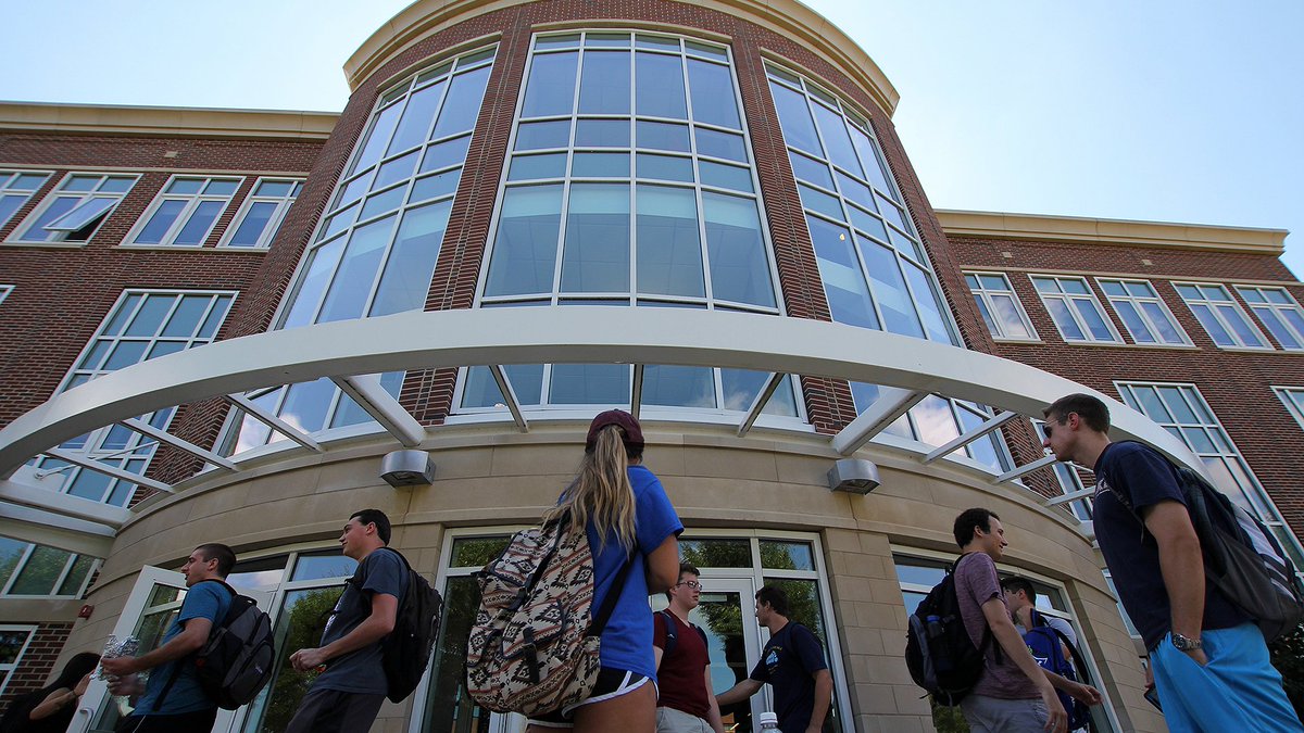 BloomsburgU's tweet photo. New international #business major begins this fall for Zeigler College of Business: https://t.co/Pga3oxbGQc #AGreatPlaceToBeYou #FutureHusky https://t.co/SNmO2Rwko4