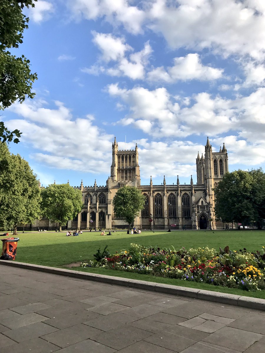 aliogrady's tweet photo. It's hard to beat this #busstopview #bristol https://t.co/U8XnT3Tgpe