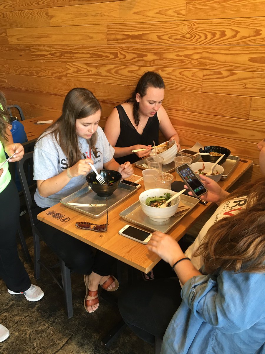 howuleadmatters's tweet photo. Celebrating our last day with the League at @honeygrow -- thankful for this partnership with such a great place to eat! https://t.co/6sFjv7kL5o