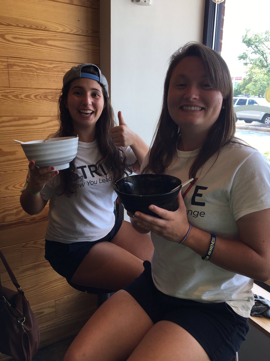 howuleadmatters's tweet photo. Celebrating our last day with the League at @honeygrow -- thankful for this partnership with such a great place to eat! https://t.co/6sFjv7kL5o