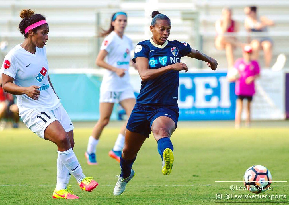 MsDScott11's tweet image. We gon' try this again! Game day round 2 Vs NC BIG Game on HOME turf &amp;amp; w/ OUR Fans! ooking forward to it! 😝 #legggooooo #Destroyer #WeRepKC