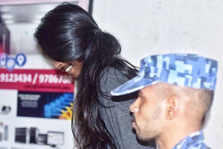 TarzanWasHere's tweet photo. Myhun Maraafa Mihaa Hevifa Myhun Thibey Tha? 😳
#FreeMafaaz
#HeIsInnocent
@KaashiTheyo  Ge Molhu Kan E Fennany Isthashi Gandun ✌🏽️ https://t.co/P7oDLTd0gf