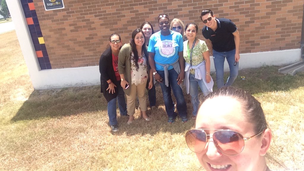 Zavala5th's tweet photo. #NotMcDonalds 🍔🍟 #Zavalarocks #fir #library https://t.co/t42NW00BeT
